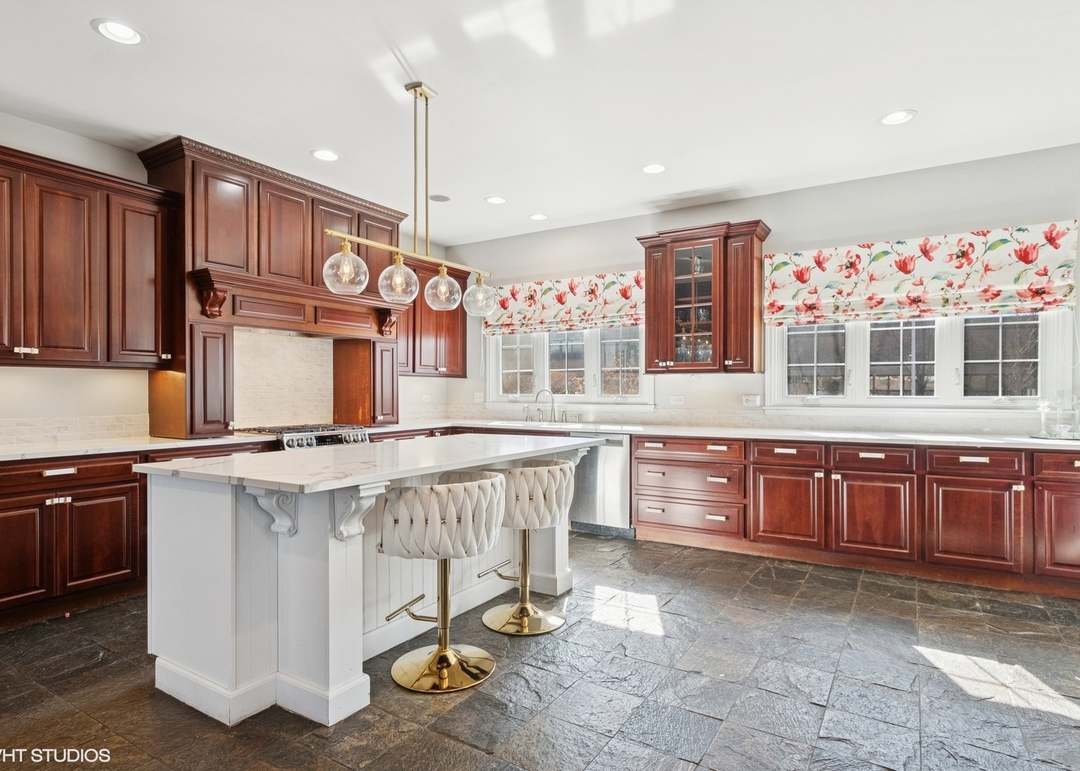 Original kitchen condition before remodeling